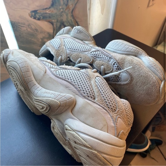 Adidas Yeezy 500 - Picture 4 of 5